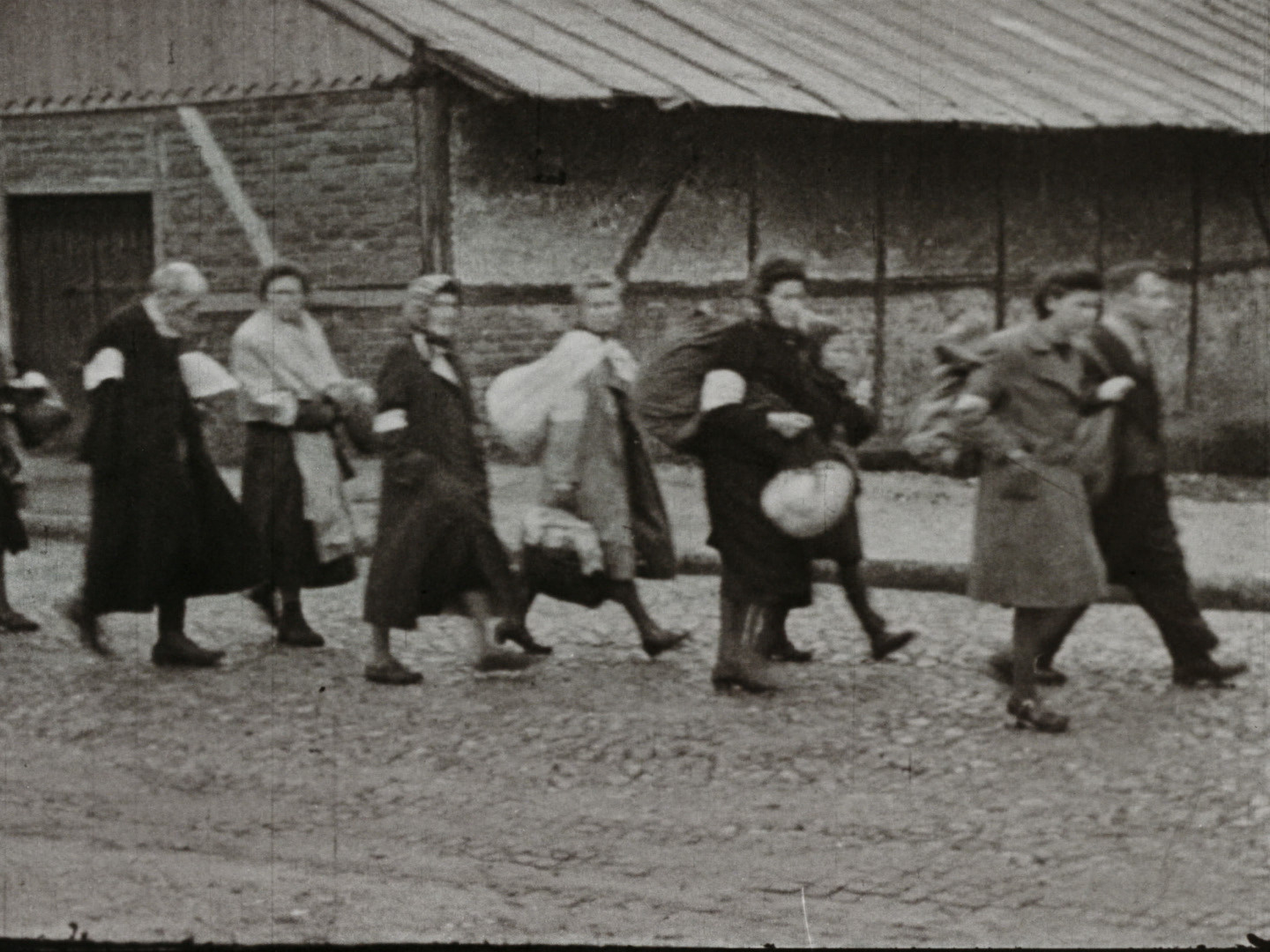 Image 21 screenshot from the so called WFD material showing the deportation of Polish Jews between 1942 and 1944. Cinematographer and institution are unknown