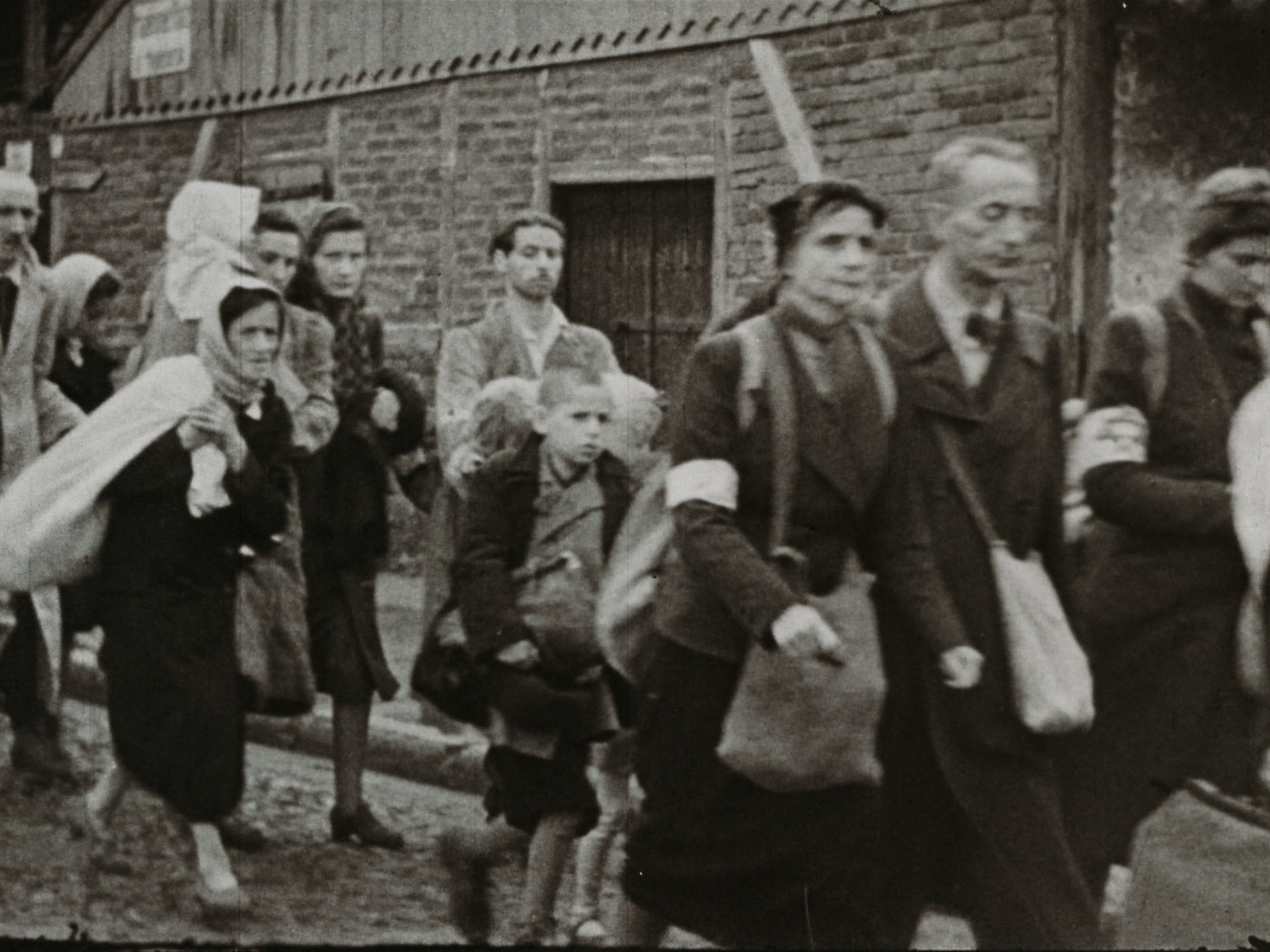 Image 23 screenshot from the so called WFD material showing the deportation of Polish Jews between 1942 and 1944. Cinematographer and institution are unknown