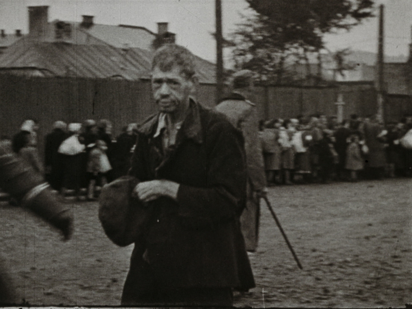 Image 30 screenshot from the so called WFD material showing the deportation of Polish Jews between 1942 and 1944. Cinematographer and institution are unknown