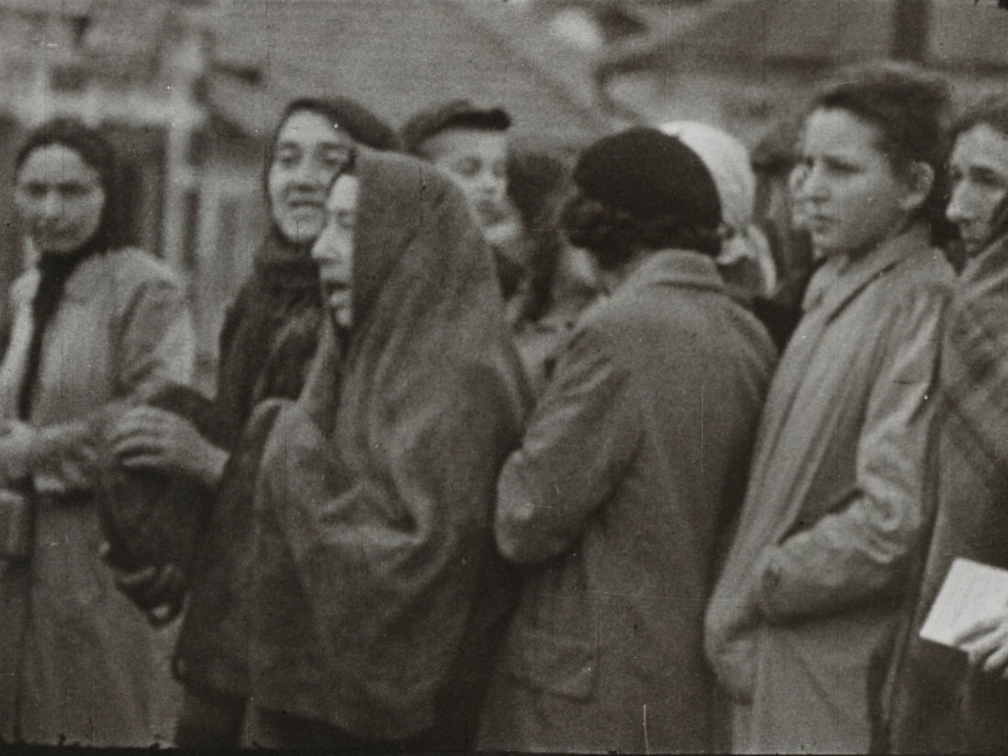 Image 36 screenshot from the so called WFD material showing the deportation of Polish Jews between 1942 and 1944. Cinematographer and institution are unknown