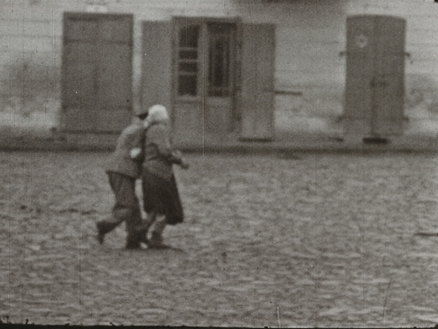 Image 42 screenshot from the so called WFD material showing the deportation of Polish Jews between 1942 and 1944. Cinematographer and institution are unknown