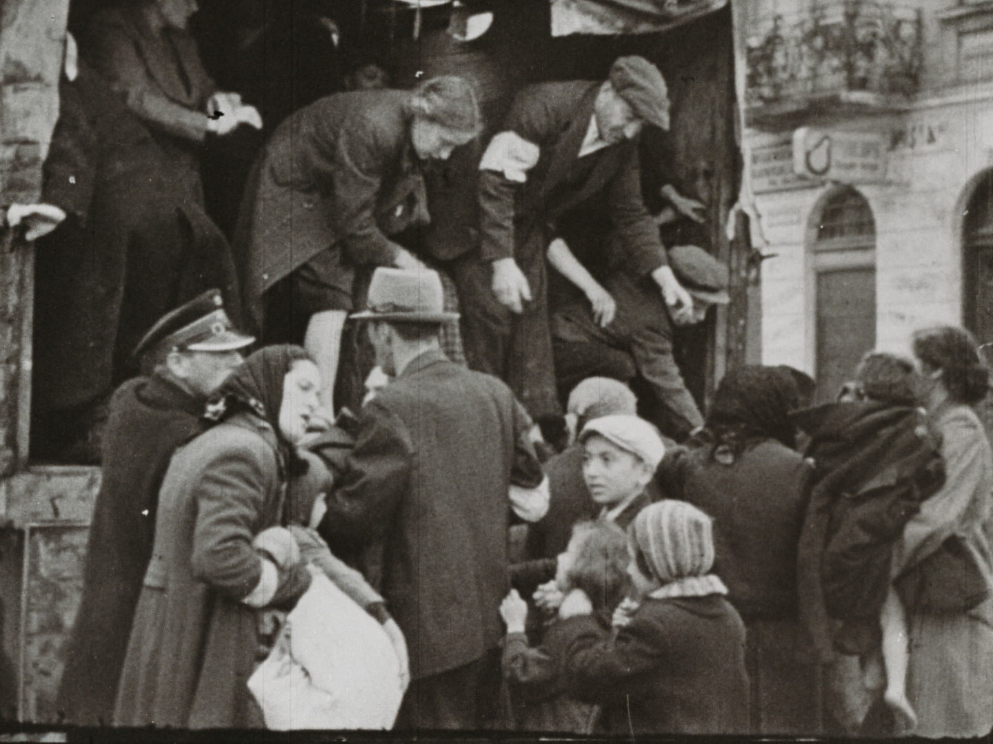 Image 50 screenshot from the so called WFD material showing the deportation of Polish Jews between 1942 and 1944. Cinematographer and institution are unknown