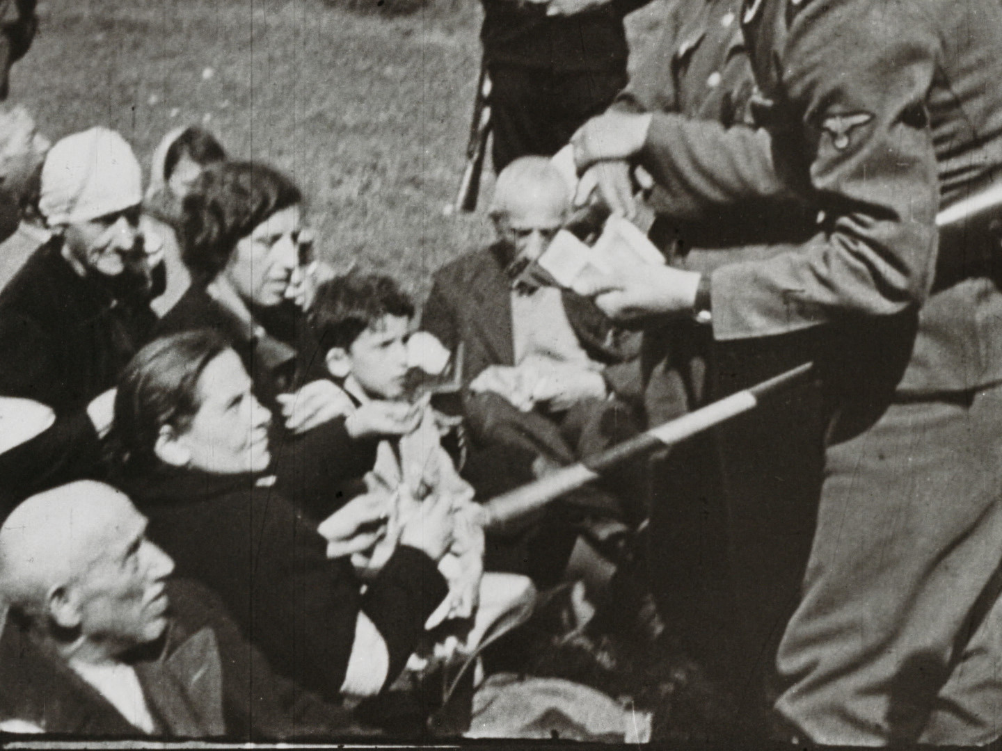 Image 52 screenshot from the so called WFD material showing the deportation of Polish Jews between 1942 and 1944. Cinematographer and institution are unknown