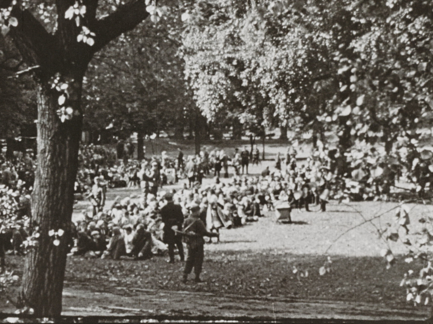 Image 59 screenshot from the so called WFD material showing the deportation of Polish Jews between 1942 and 1944. Cinematographer and institution are unknown