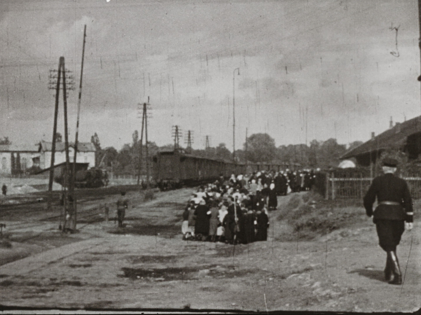 Image 63 screenshot from the so called WFD material showing the deportation of Polish Jews between 1942 and 1944. Cinematographer and institution are unknown