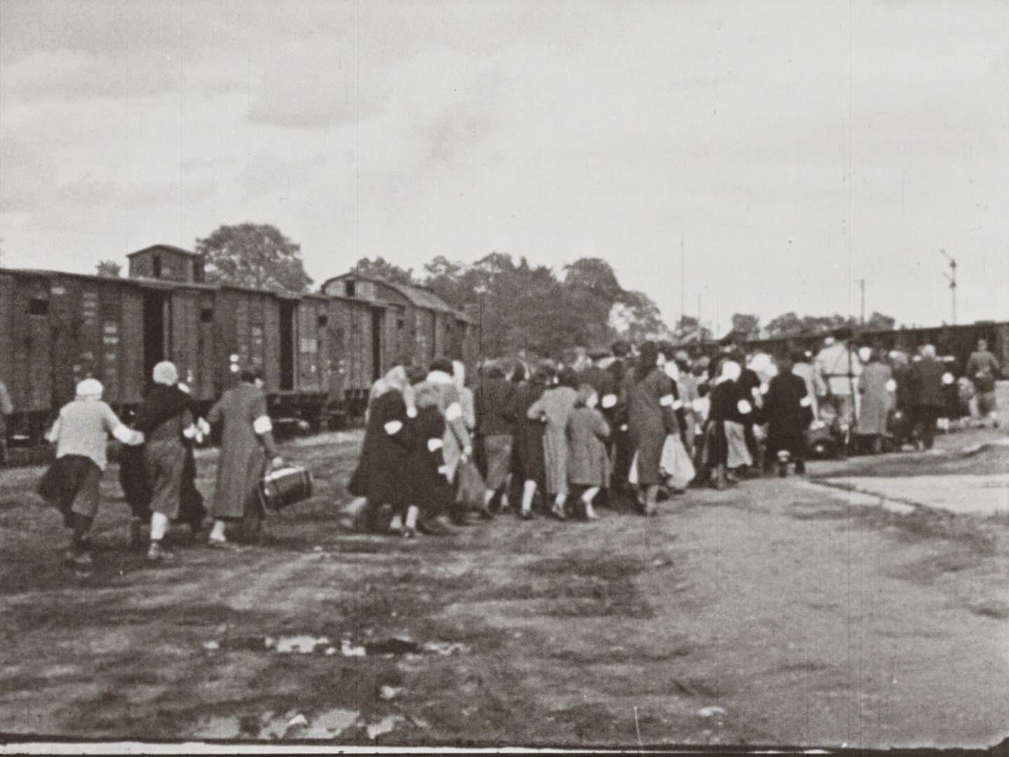 Image 64 screenshot from the so called WFD material showing the deportation of Polish Jews between 1942 and 1944. Cinematographer and institution are unknown