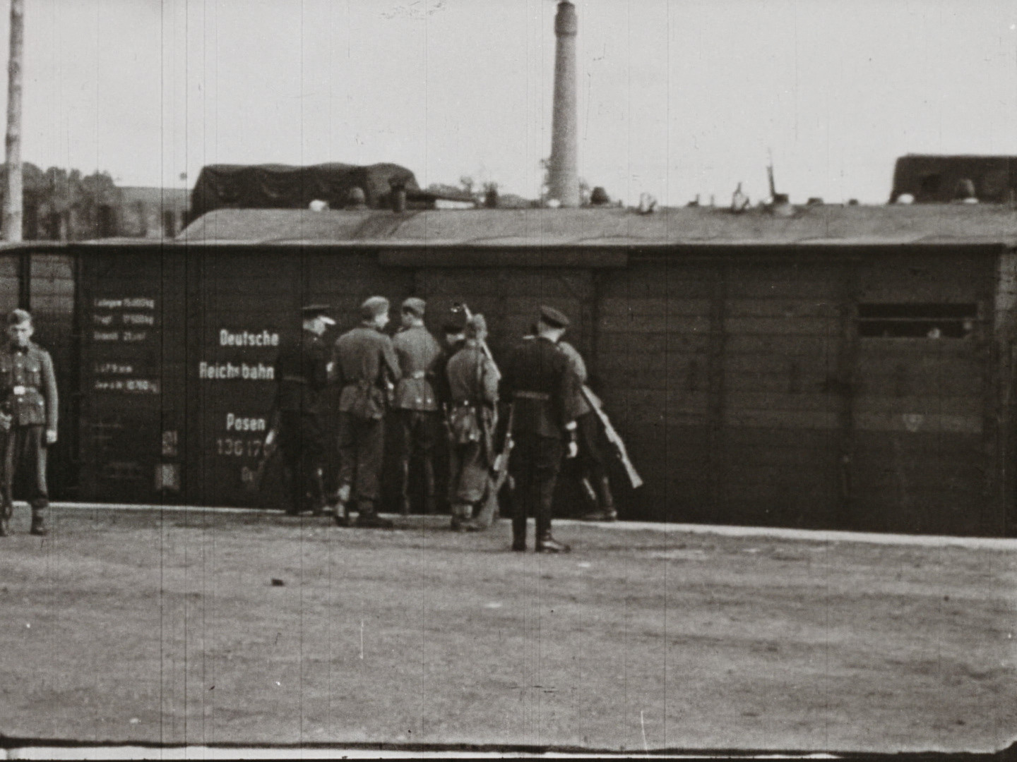 Image 75 screenshot from the so called WFD material showing the deportation of Polish Jews between 1942 and 1944. Cinematographer and institution are unknown