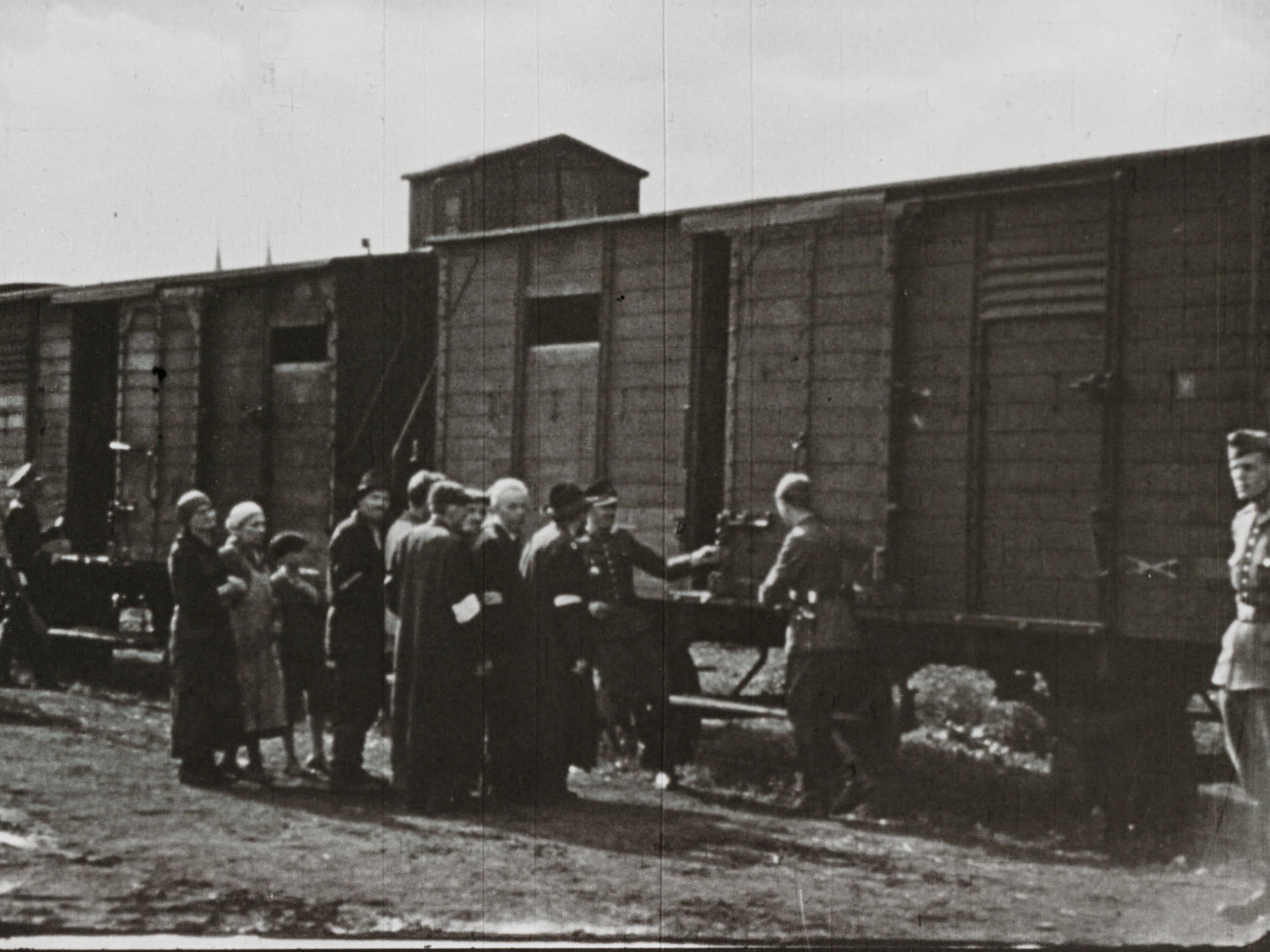 Image 80 screenshot from the so called WFD material showing the deportation of Polish Jews between 1942 and 1944. Cinematographer and institution are unknown