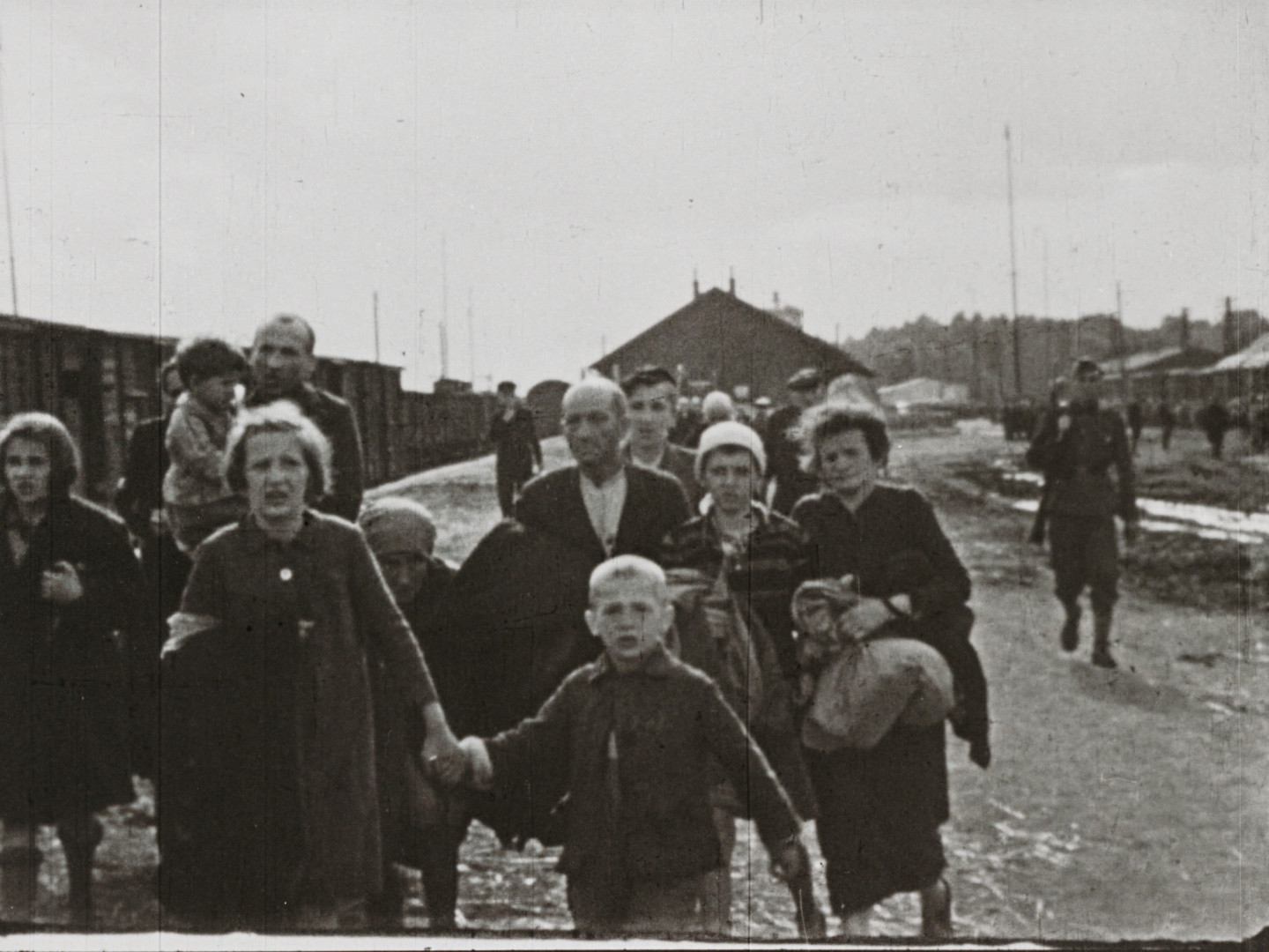 Image 83 screenshot from the so called WFD material showing the deportation of Polish Jews between 1942 and 1944. Cinematographer and institution are unknown