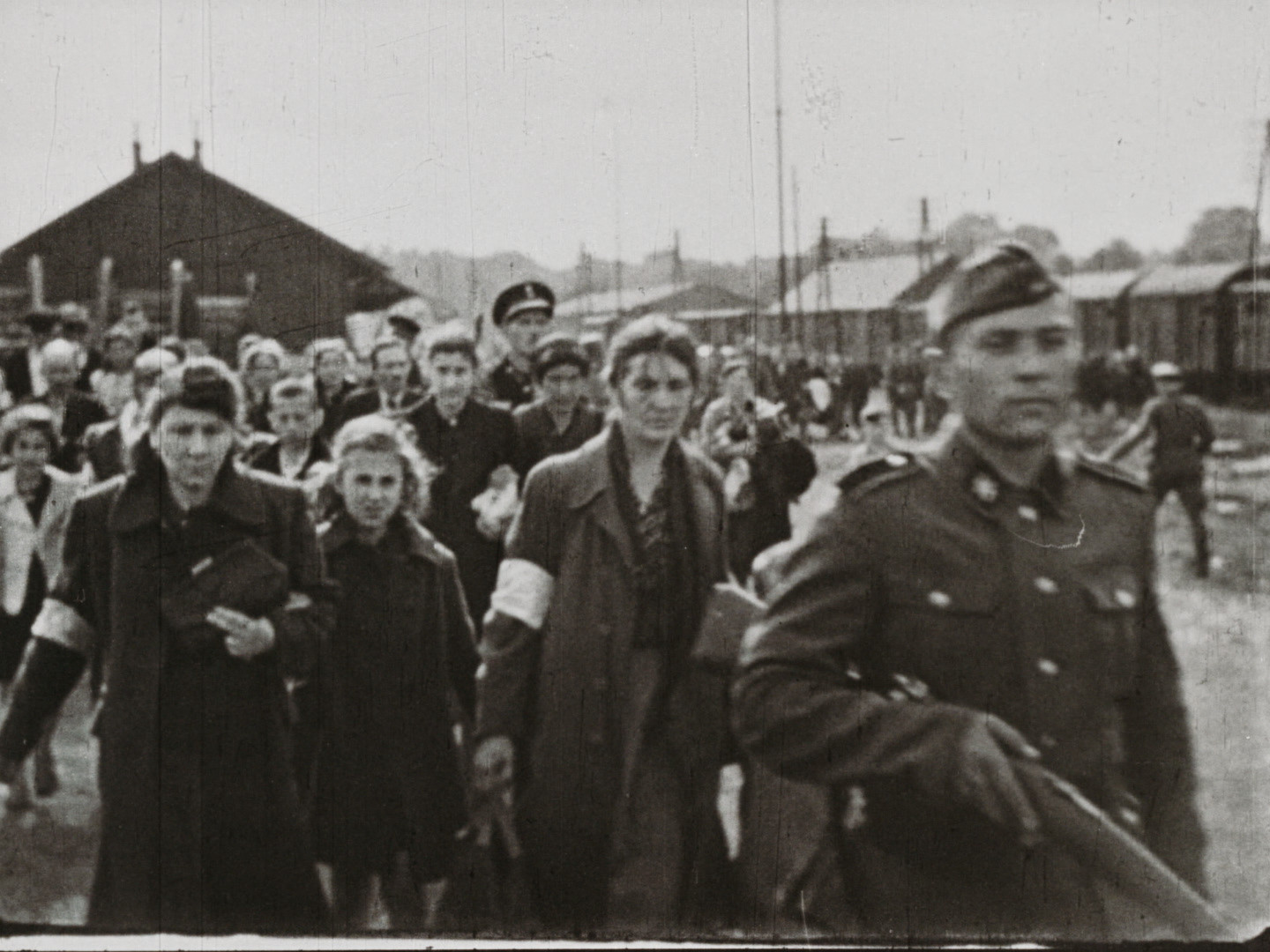 Image 84 screenshot from the so called WFD material showing the deportation of Polish Jews between 1942 and 1944. Cinematographer and institution are unknown